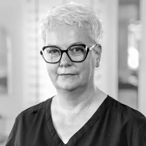 Ita Duffy, Optical Assistant